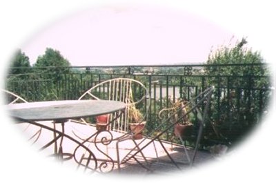 terrasse.jpg (23955 octets)